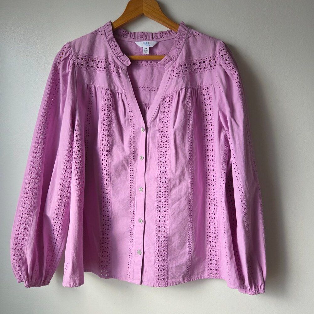 LIKE NEW TIME & TRU PINK BRODERIE ANGLAISE SPLIT V BUTTON DOWN LONGSLEEVES TOP M
